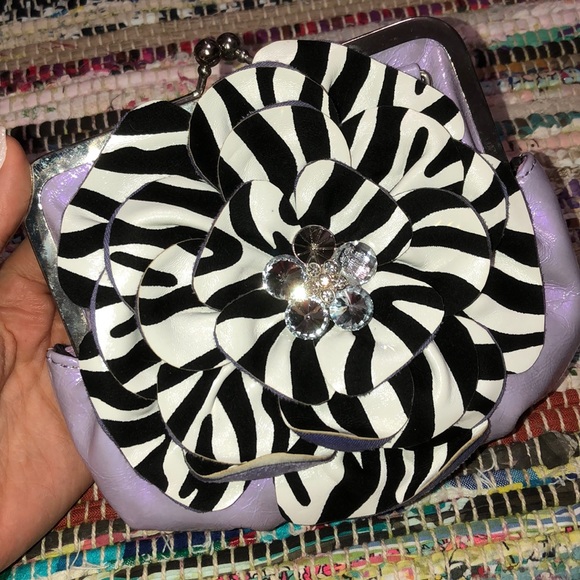 Purple Clutch🌸👛 - Picture 1 of 4
